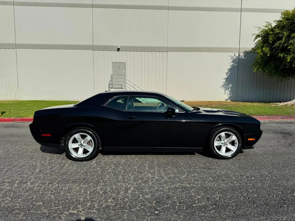 2012 Dodge Challenger 3rd Gen - Image 10 of 17