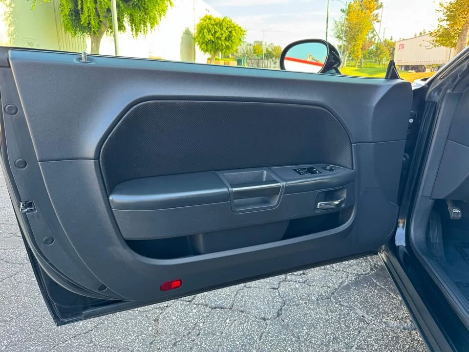 2012 Dodge Challenger 3rd Gen - Image 15 of 17