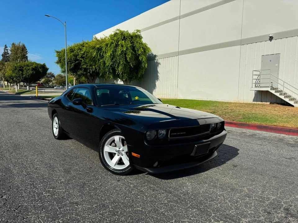 2012 Dodge Challenger 3rd Gen - Image 8 of 17