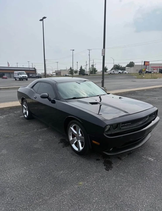 2012 Dodge Challenger 3rd Gen - Image 2 of 8