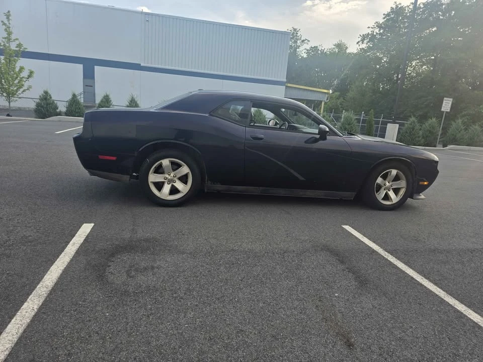 2012 Dodge Challenger 3rd Gen - Image 13 of 17