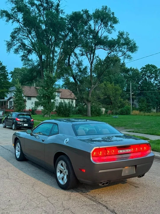 2012 Dodge Challenger 3rd Gen - Image 7 of 10