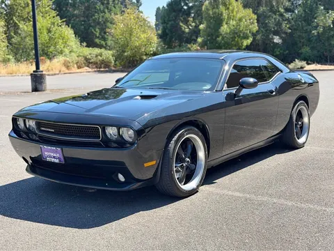 2012 Dodge Challenger SXT Coupe 2D