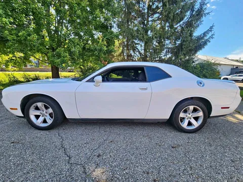 2012 Dodge Challenger SXT Coupe 2D