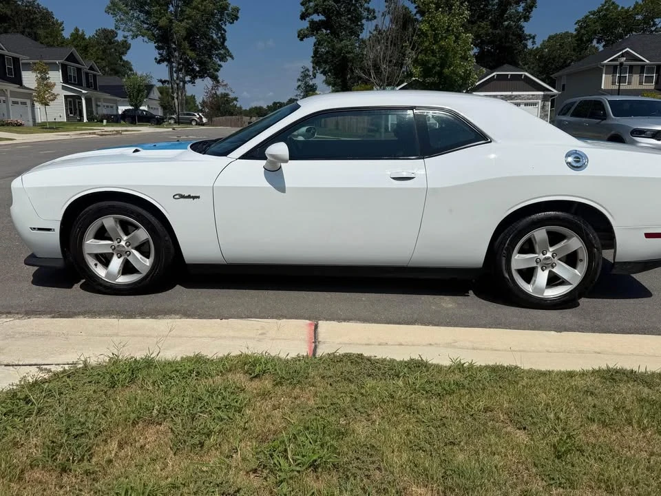 2012 Dodge Challenger 3rd Gen - Image 8 of 14