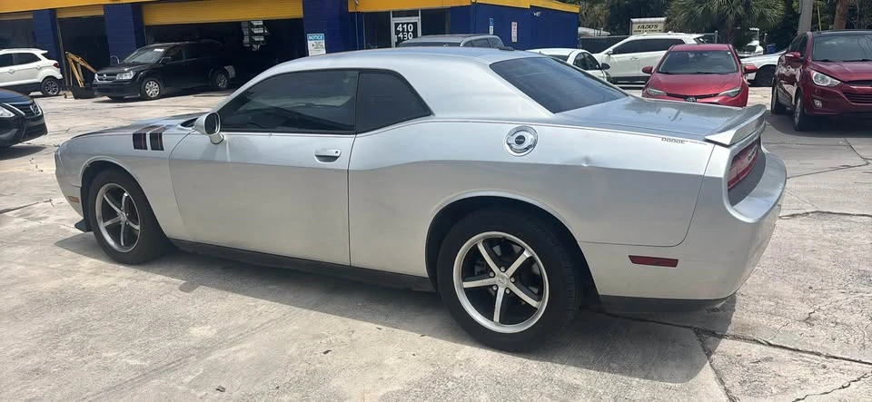 2012 Dodge Challenger 3rd Gen - Image 9 of 14