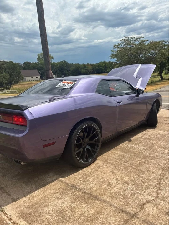 2012 Dodge Challenger 3rd Gen - Image 9 of 10