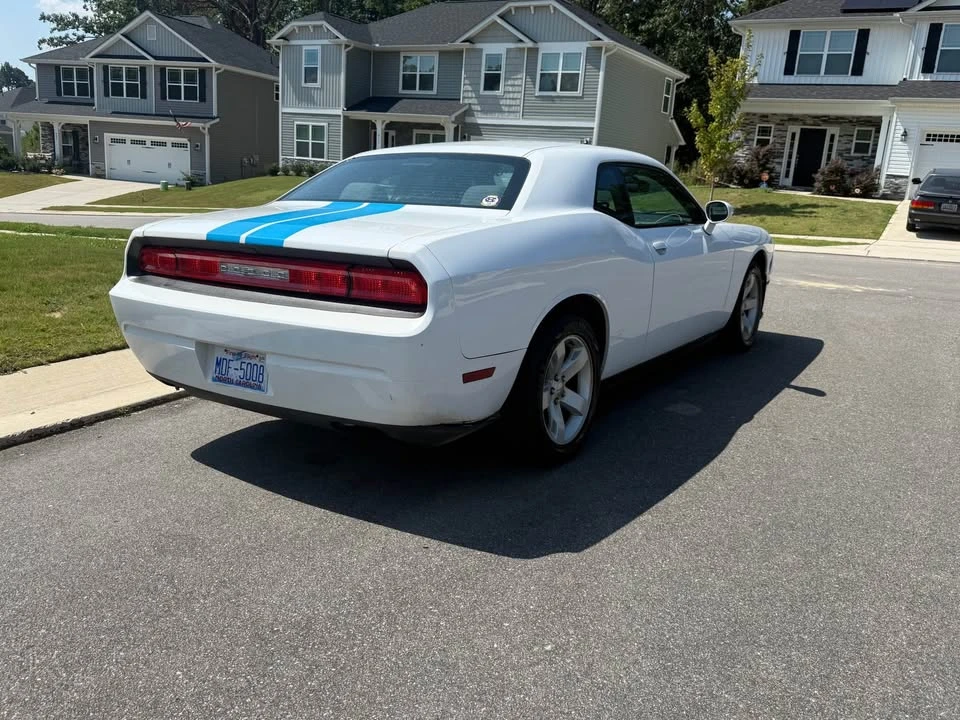 2012 Dodge Challenger 3rd Gen - Image 5 of 14