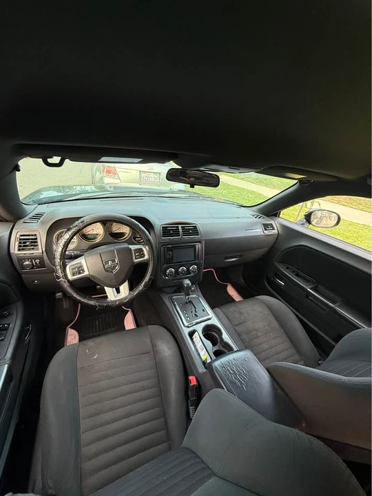 2012 Dodge Challenger 3rd Gen - Image 6 of 10