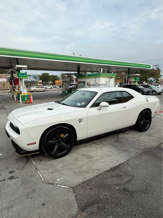 2012 Dodge Challenger 3rd Gen - Image 10 of 13