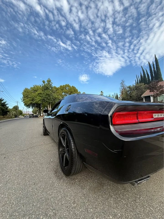 2012 Dodge Challenger 3rd Gen - Image 4 of 10