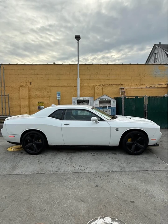 2012 Dodge Challenger 3rd Gen - Image 5 of 13