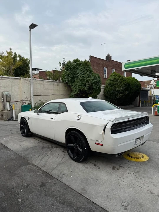 2012 Dodge Challenger 3rd Gen - Image 8 of 13