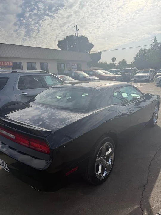 2012 Dodge Challenger 3rd Gen - Image 6 of 10