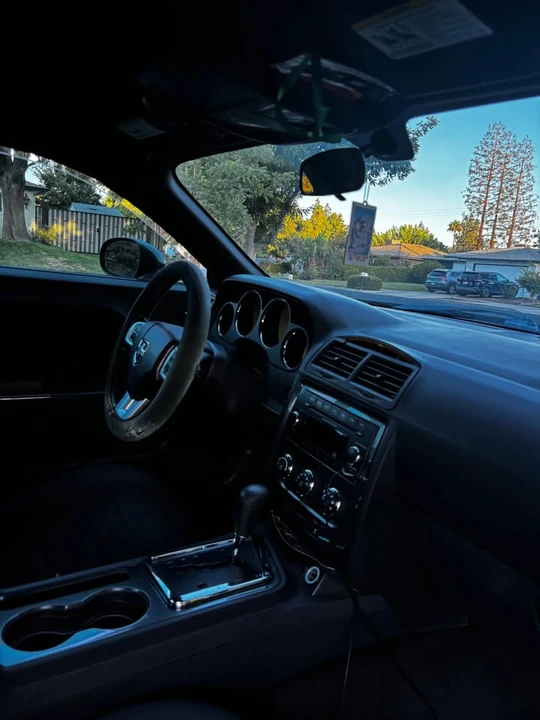 2012 Dodge Challenger 3rd Gen - Image 7 of 10