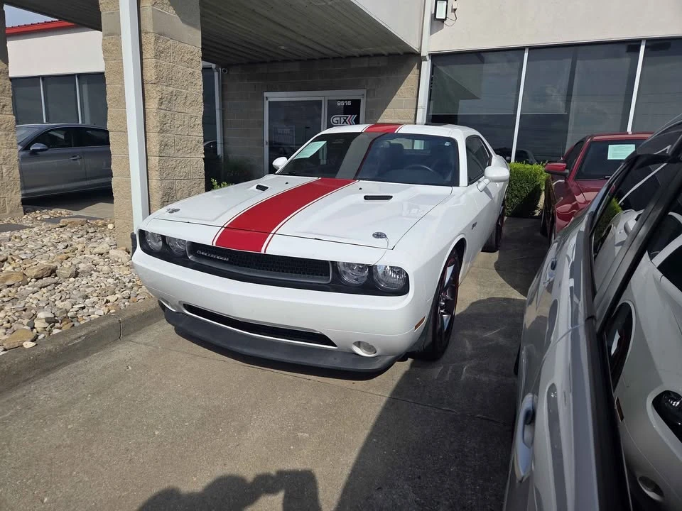 2012 Dodge Challenger 3rd Gen - Image 2 of 5