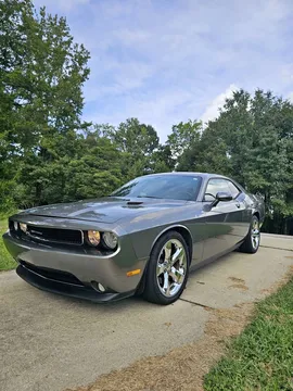 2012 Dodge Challenger SXT