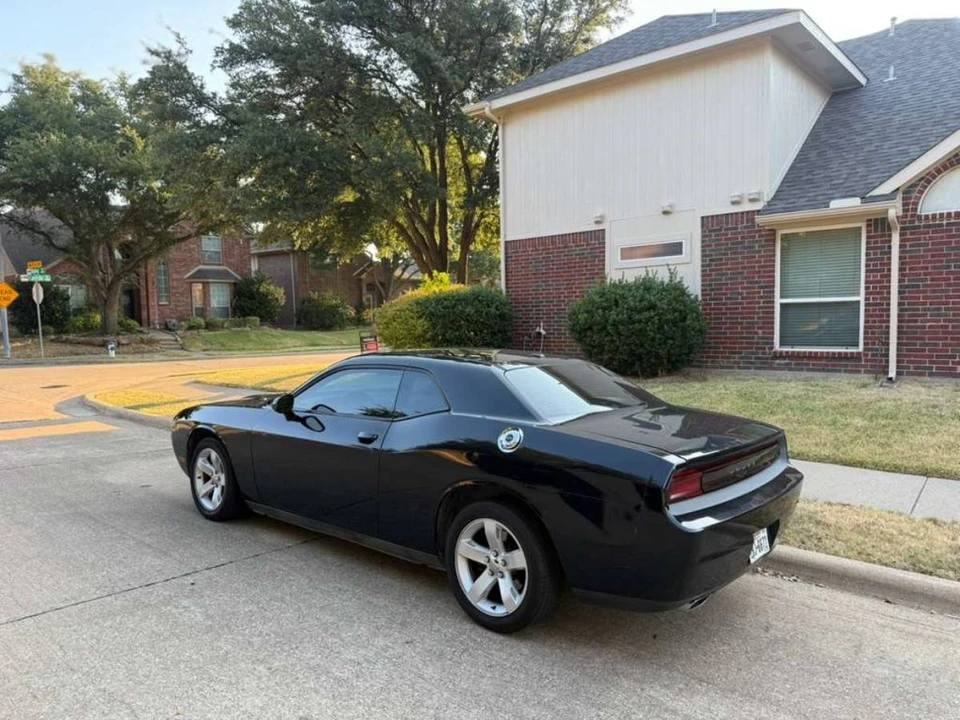 2012 Dodge Challenger 3rd Gen - Image 5 of 12