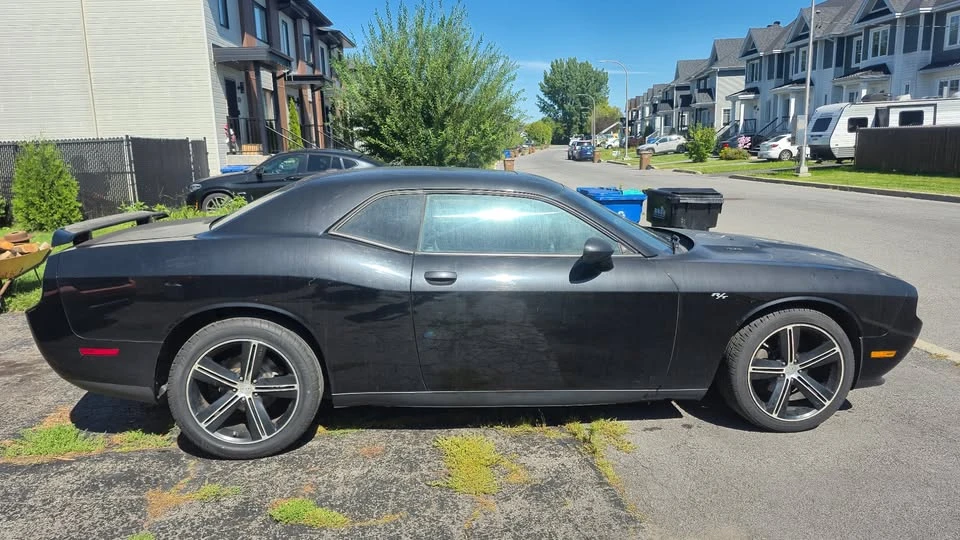 2012 Dodge Challenger 3rd Gen - Image 5 of 11