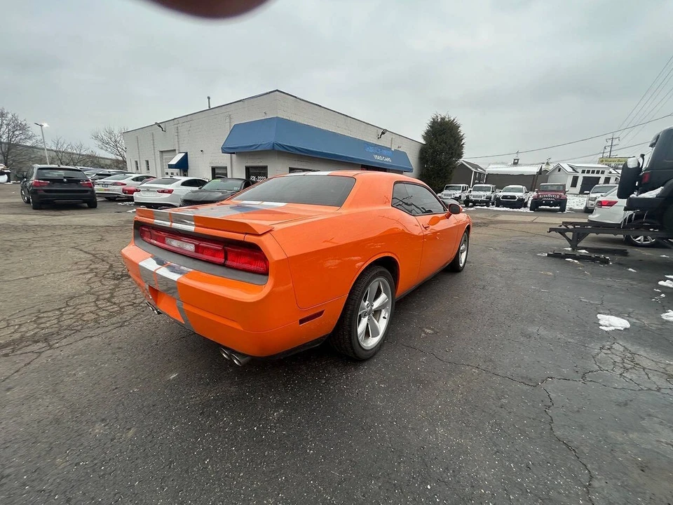 2012 Dodge Challenger 3rd Gen - Image 9 of 12