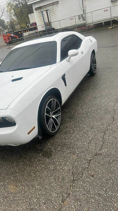 2012 Dodge Challenger 3rd Gen - Image 4 of 5