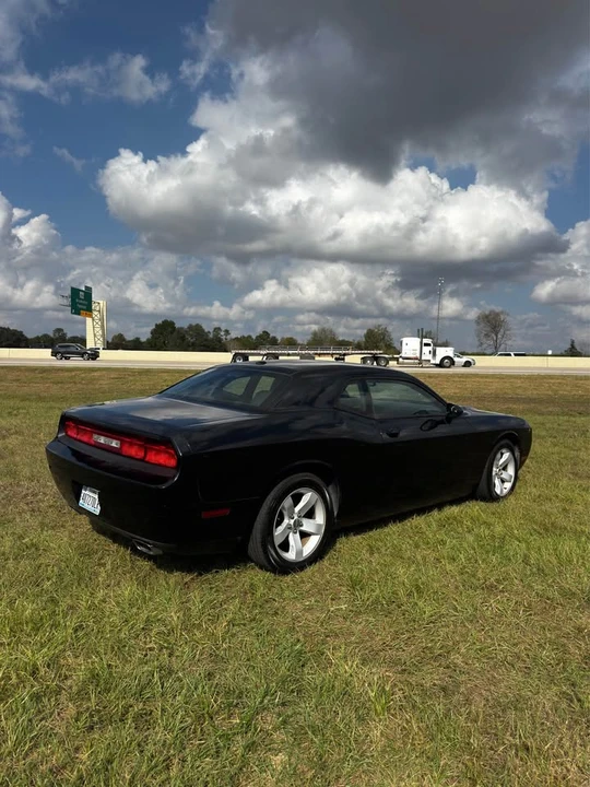 2012 Dodge Challenger 3rd Gen - Image 7 of 17