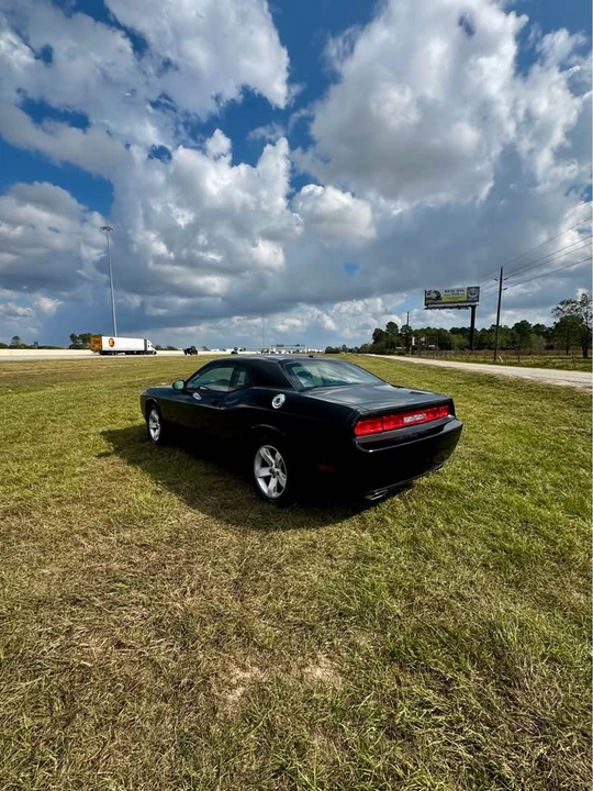 2012 Dodge Challenger 3rd Gen - Image 5 of 17