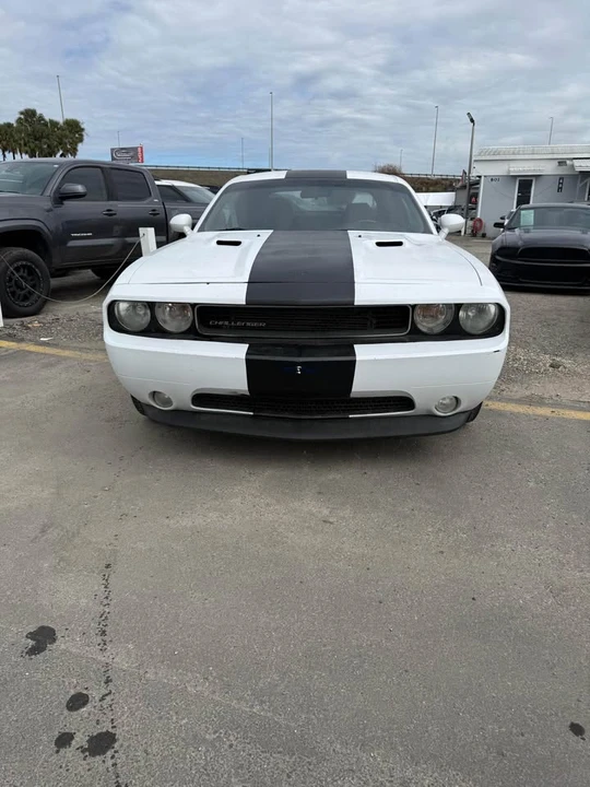 2012 Dodge Challenger 3rd Gen - Image 4 of 11