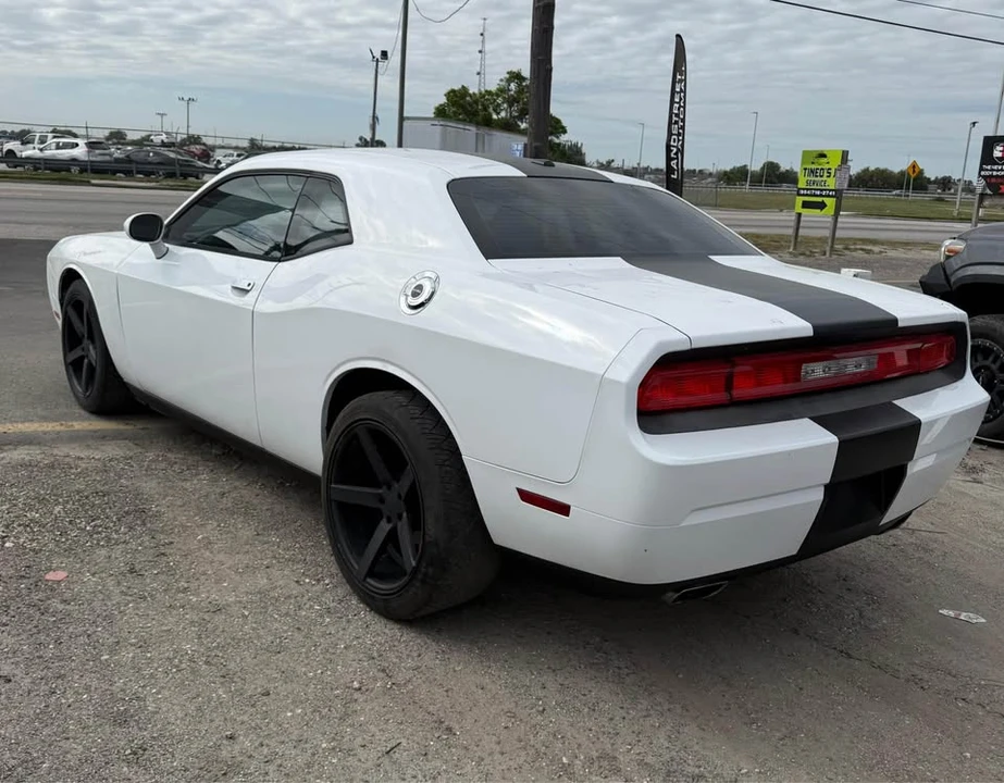 2012 Dodge Challenger 3rd Gen - Image 3 of 11