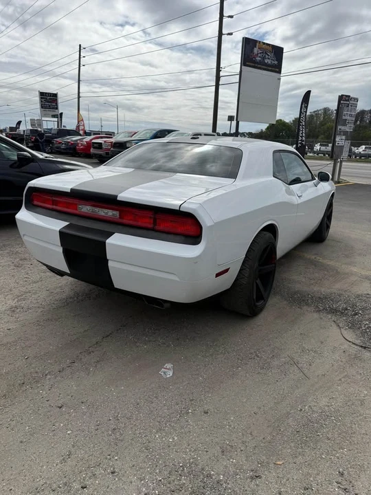 2012 Dodge Challenger 3rd Gen - Image 6 of 11