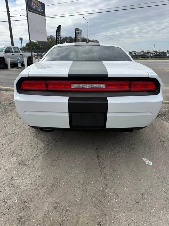 2012 Dodge Challenger 3rd Gen - Image 5 of 11