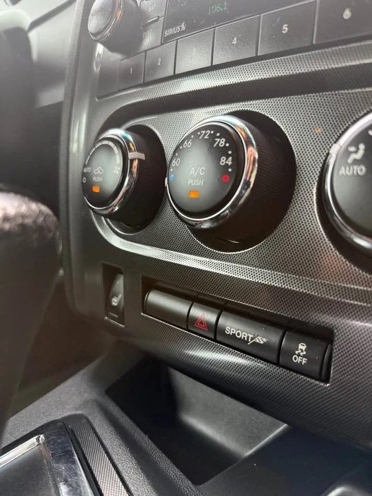 2012 Dodge Challenger 3rd Gen - Image 16 of 19