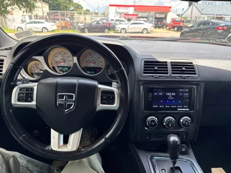 2012 Dodge Challenger 3rd Gen - Image 19 of 20