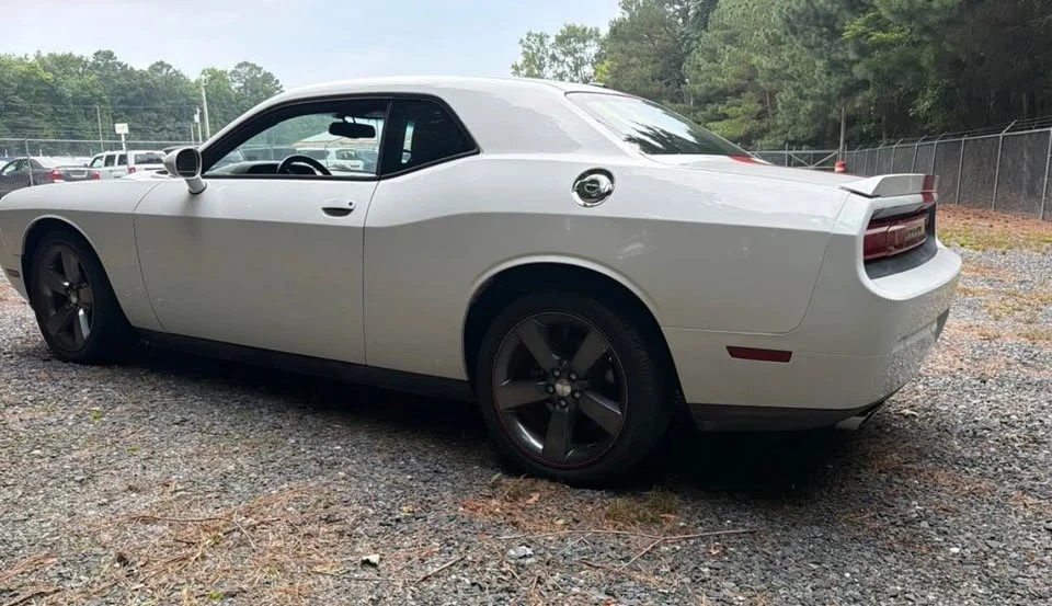 2012 Dodge Challenger 3rd Gen - Image 5 of 6