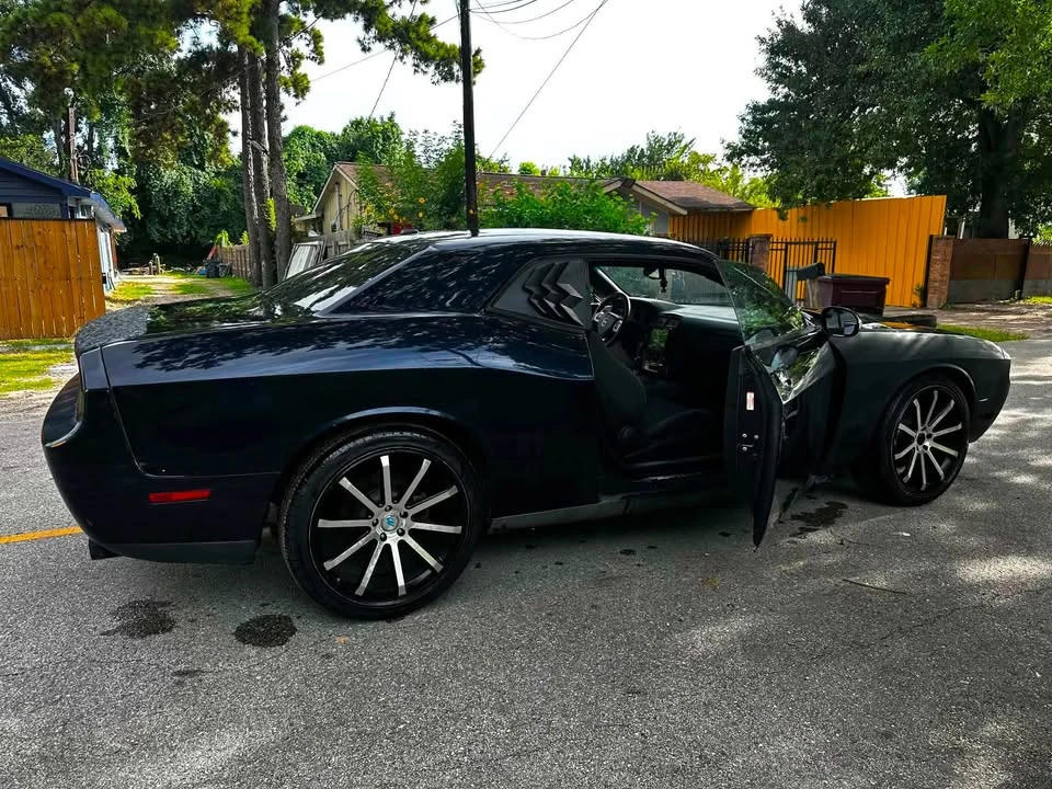 2012 Dodge Challenger 3rd Gen - Image 5 of 12