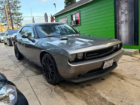 2012 Dodge Challenger SXT Plus