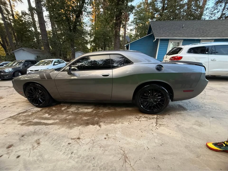 2012 Dodge Challenger 3rd Gen - Image 4 of 11