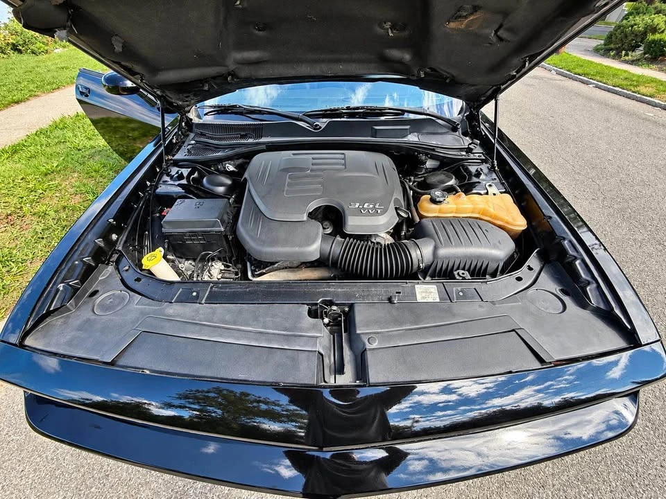 2012 Dodge Challenger 3rd Gen - Image 13 of 18