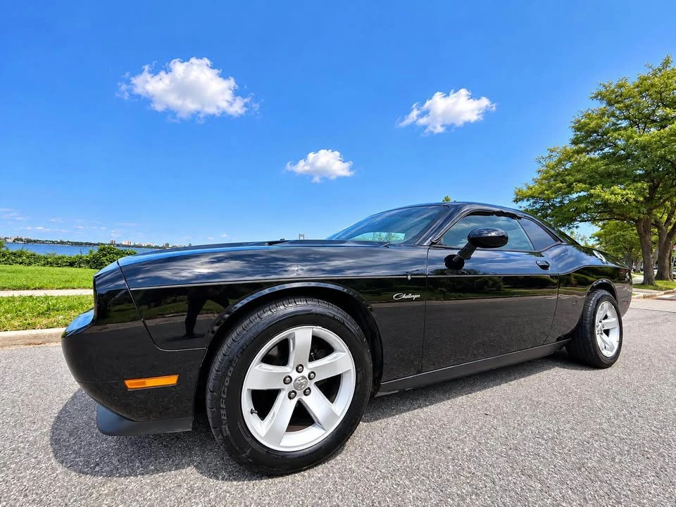 2012 Dodge Challenger 3rd Gen - Image 4 of 18