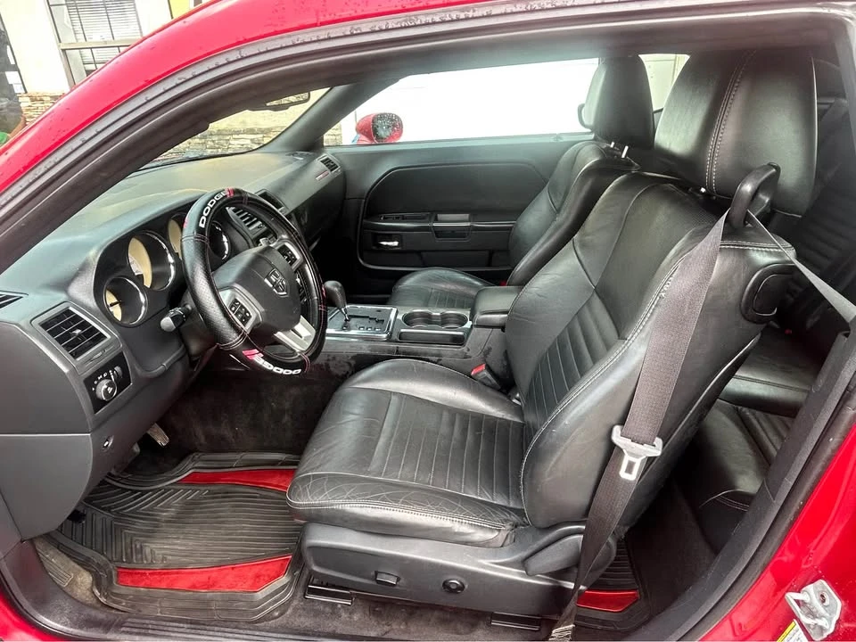 2012 Dodge Challenger 3rd Gen - Image 6 of 10