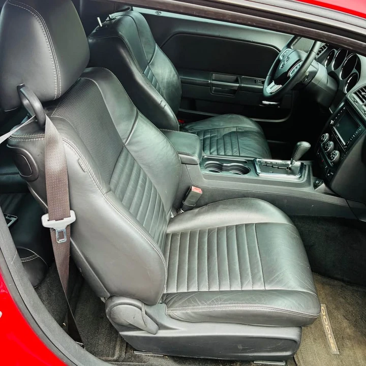 2012 Dodge Challenger 3rd Gen - Image 9 of 13