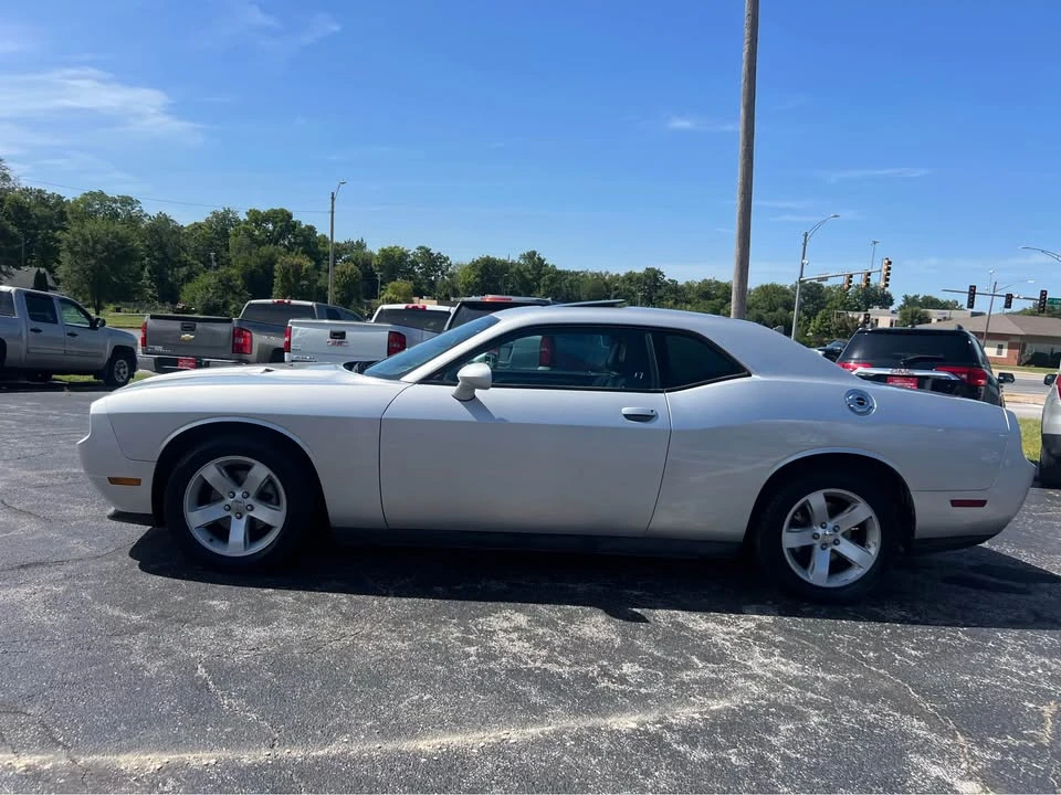 2012 Dodge Challenger 3rd Gen - Image 4 of 13