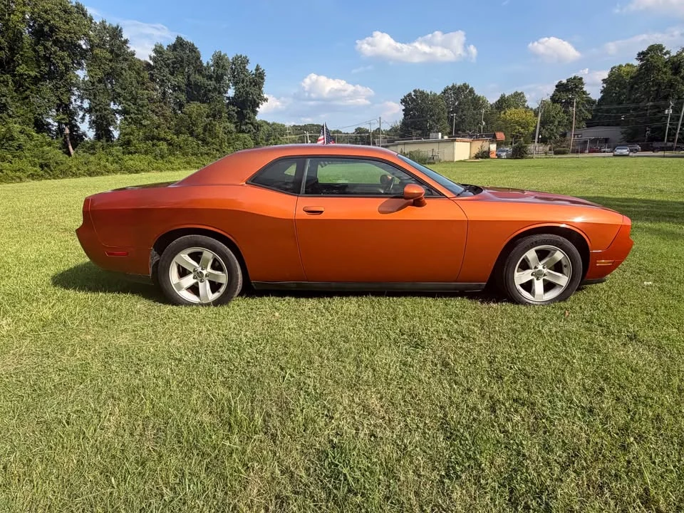 2012 Dodge Challenger 3rd Gen - Image 5 of 12