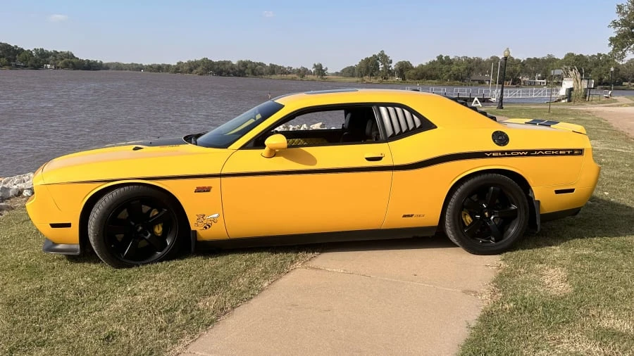 2012 Dodge Challenger SRT8 & 392 3rd Gen - Image 2 of 18