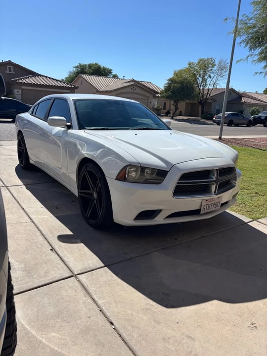 2012 Dodge Charger 7th Gen - Image 5 of 6
