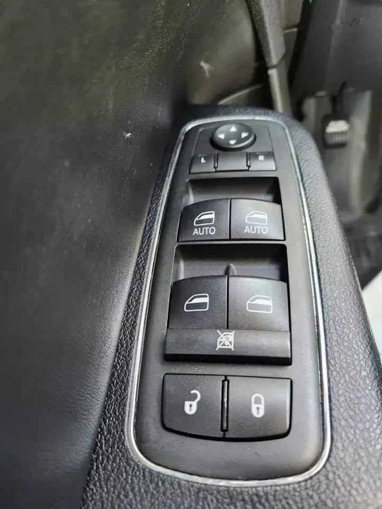 2012 Dodge Charger 7th Gen - Image 11 of 12