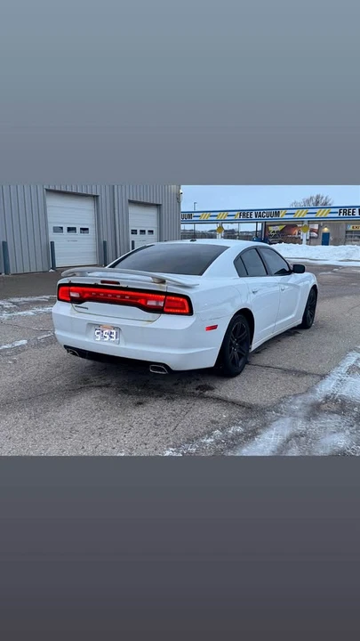 2012 Dodge Charger 7th Gen - Image 4 of 20