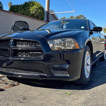 2012 Dodge Charger · (_)