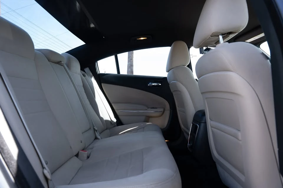 2012 Dodge Charger 7th Gen - Image 6 of 20