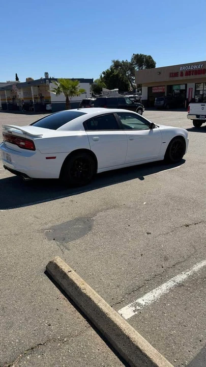 2012 Dodge Charger - Image 7 of 8